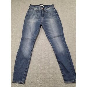 Signature by Levi Strauss & Co Gold Totally Shaping Skinny Jeans Women's Size 4S